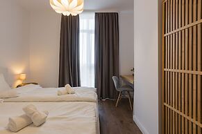 Zoe Apartment