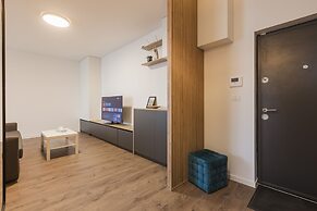 Zoe Apartment