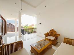 Moai House