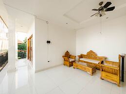 Moai House