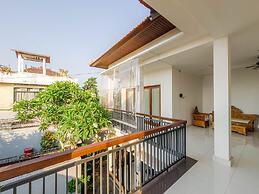Moai House
