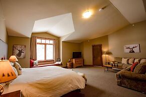 Copper Horse Lodge