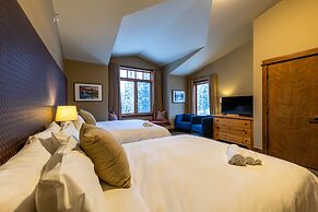 Copper Horse Lodge
