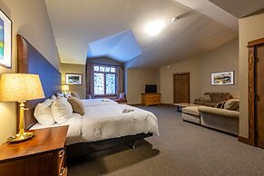 Copper Horse Lodge