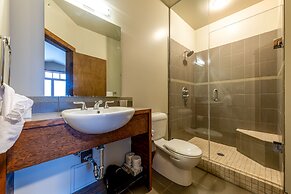 Copper Horse Lodge
