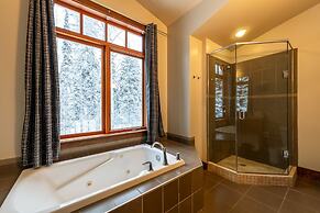 Copper Horse Lodge