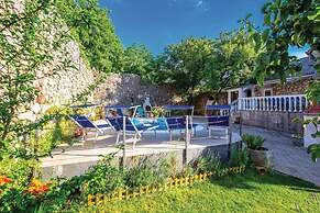 Holiday Home Meja Private Pool