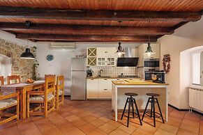Holiday Home Meja Private Pool