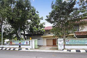Hotel O Alika Homestay