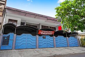 OYO Titik Koma Guest House