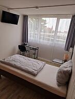[BEE]VILLAGE MESSEHOTEL HANNOVER-LAATZEN.