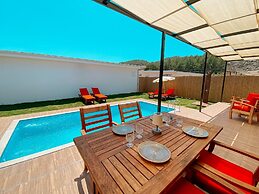 Kıvanç Tatil Köyü