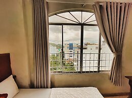 Quang Vinh 2 Hotel