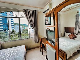 Quang Vinh 2 Hotel