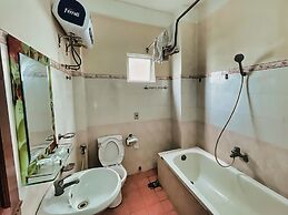 Quang Vinh 2 Hotel