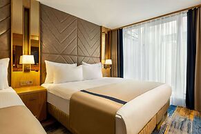 Days Inn By Wyndham Istanbul Bomonti