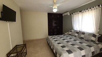 Villa Hermosa Spacious Close Town And Sosua Beach