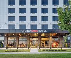 Grand Hôtel TIMES Lévis