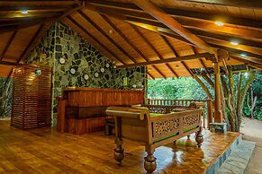 Leopard Reach Yala by Seven Angels