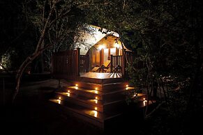 Leopard Reach Yala by Seven Angels