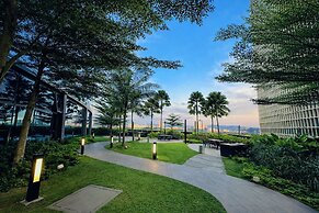 Eaton Residences KLCC by Luna