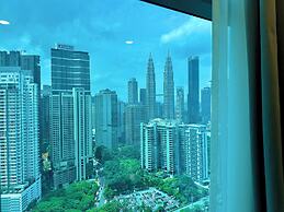 Eaton Residences KLCC by Luna