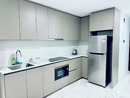 Eaton Residences KLCC by Luna
