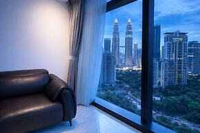 Eaton Residences KLCC by Luna
