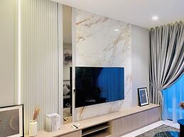 Eaton Residences KLCC by Luna