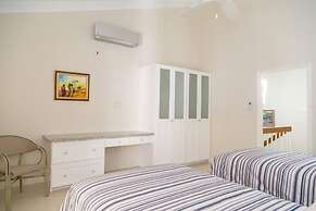 Captivating 2-bed Town-house in Kingston