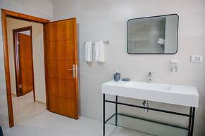 Al-Istiklal Suites