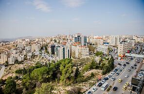 Al-Istiklal Suites