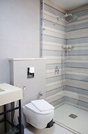 Al-Istiklal Suites