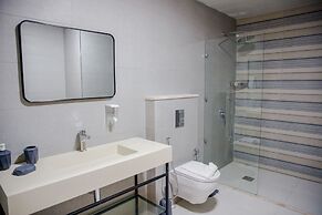Al-Istiklal Suites