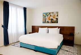 Al-Istiklal Suites