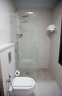 Al-Istiklal Suites