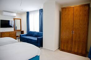 Al-Istiklal Suites