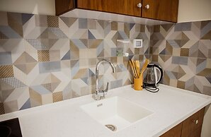 Al-Istiklal Suites