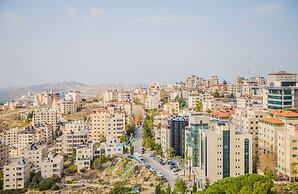Al-Istiklal Suites