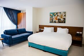 Al-Istiklal Suites