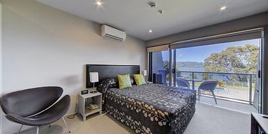 Te Kaha Beach Hotel