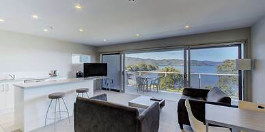 Te Kaha Beach Hotel