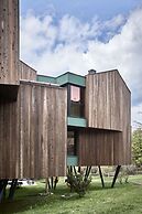 FLORIS GREEN SUITES