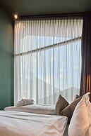 FLORIS GREEN SUITES