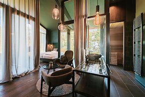 FLORIS GREEN SUITES