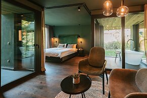 FLORIS GREEN SUITES