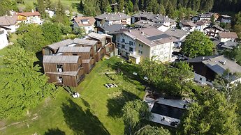 FLORIS GREEN SUITES