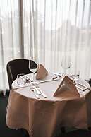 FLORIS GREEN SUITES