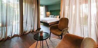 FLORIS GREEN SUITES