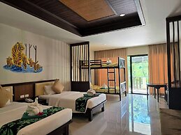 Hotel and Beach Bungalow at Lanta Resort